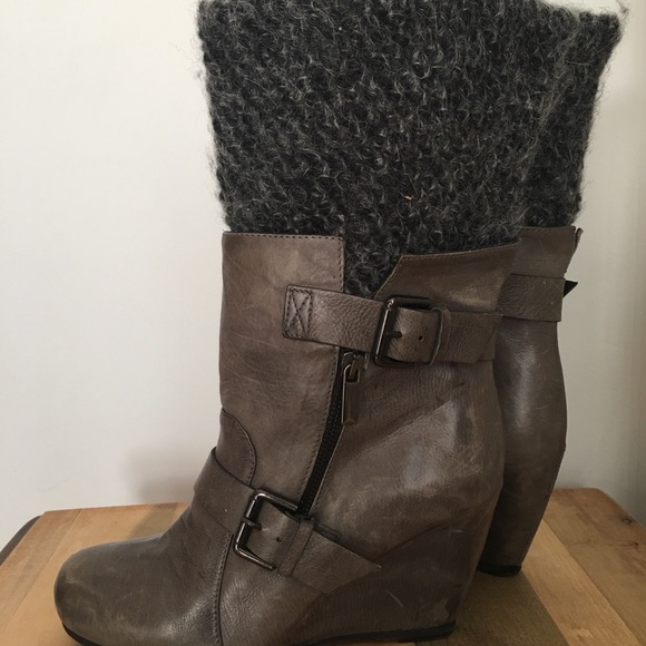 LATITUDE FEMME Grey Leather and Wool Boots - Picture 4 of 4
